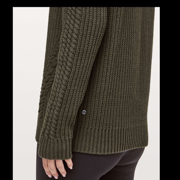 Bring the Cozy Turtleneck- Lululemon Size 8 NWT - Picture 5 of 5